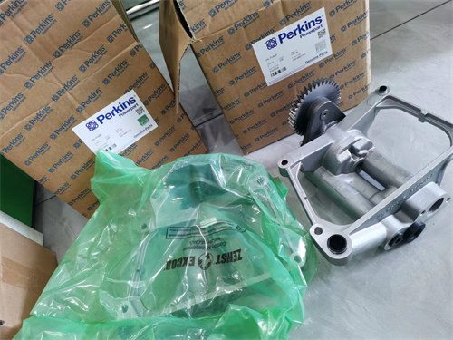 五征雷諾曼PH2304輪式拖拉機(jī)珀金斯發(fā)動(dòng)機(jī)維修保養(yǎng)用配件哪里有技術(shù)資料買？